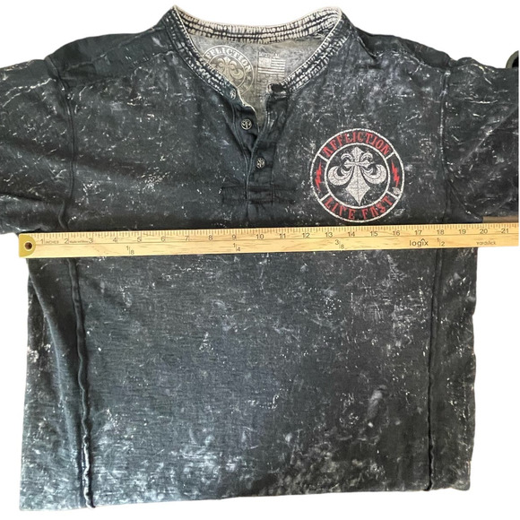 Affliction Life Fast Men's T-Shirt Size M Buttons Embroidered Black Shirt Cross - Picture 11 of 12